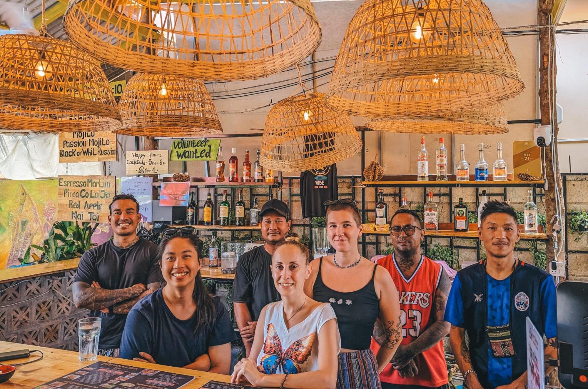 Yellow Star Hostel Kampot Bagian luar foto