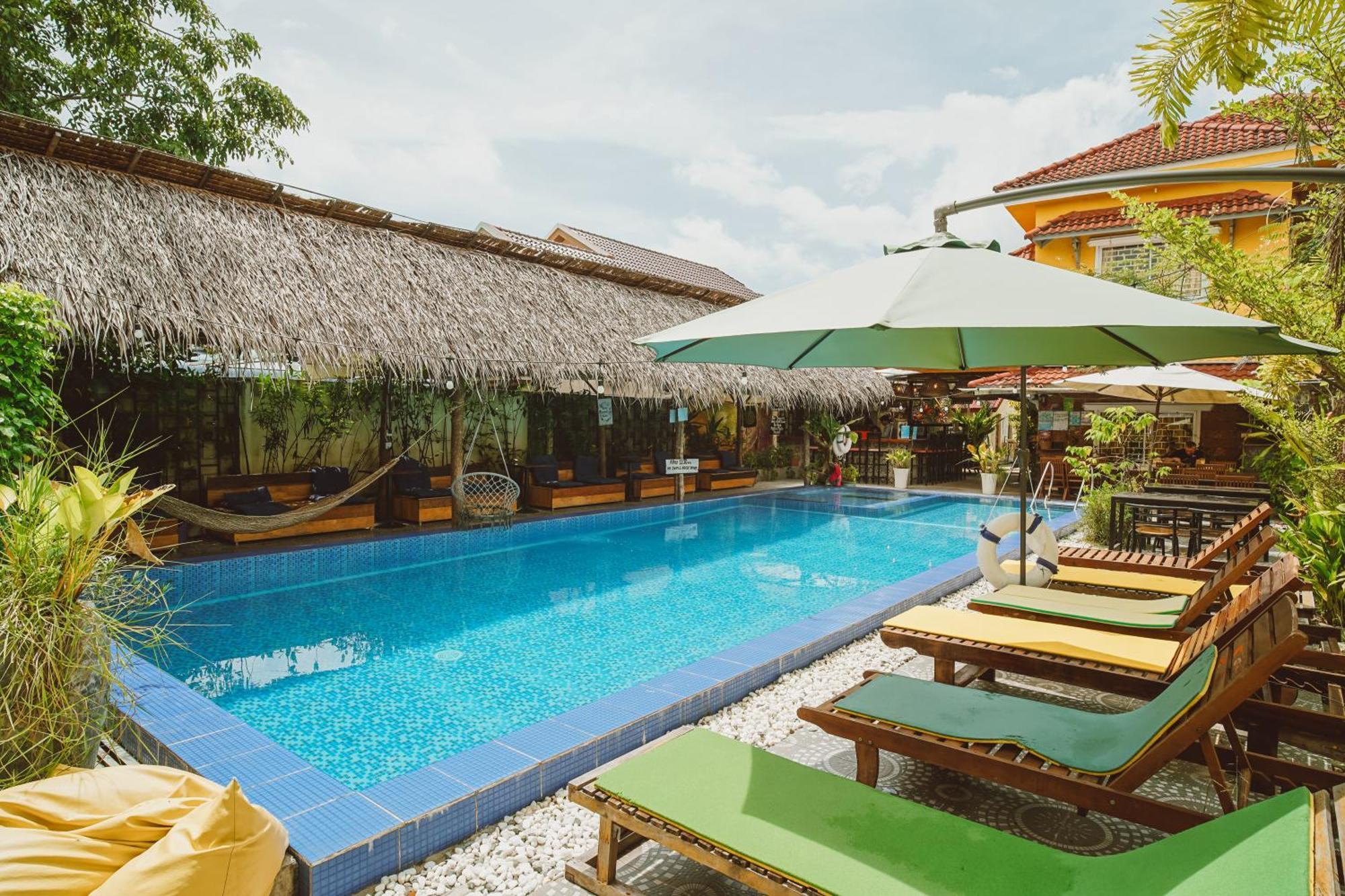 Yellow Star Hostel Kampot Bagian luar foto