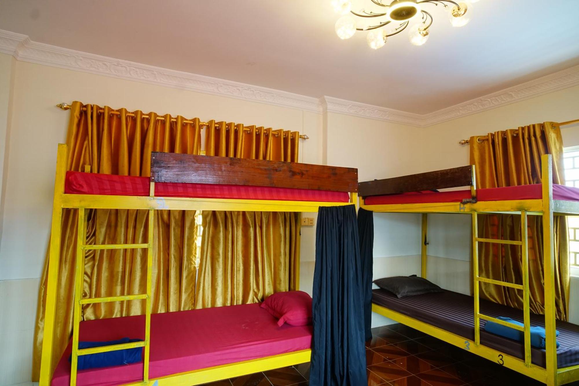 Yellow Star Hostel Kampot Bagian luar foto