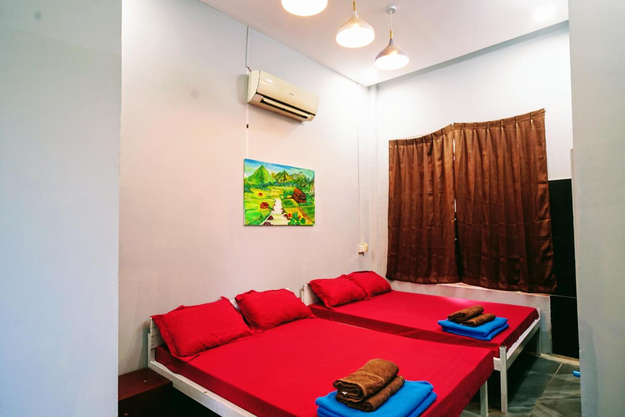 Yellow Star Hostel Kampot Bagian luar foto