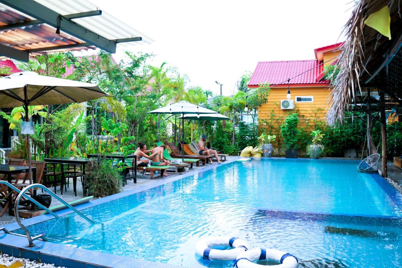 Yellow Star Hostel Kampot Bagian luar foto