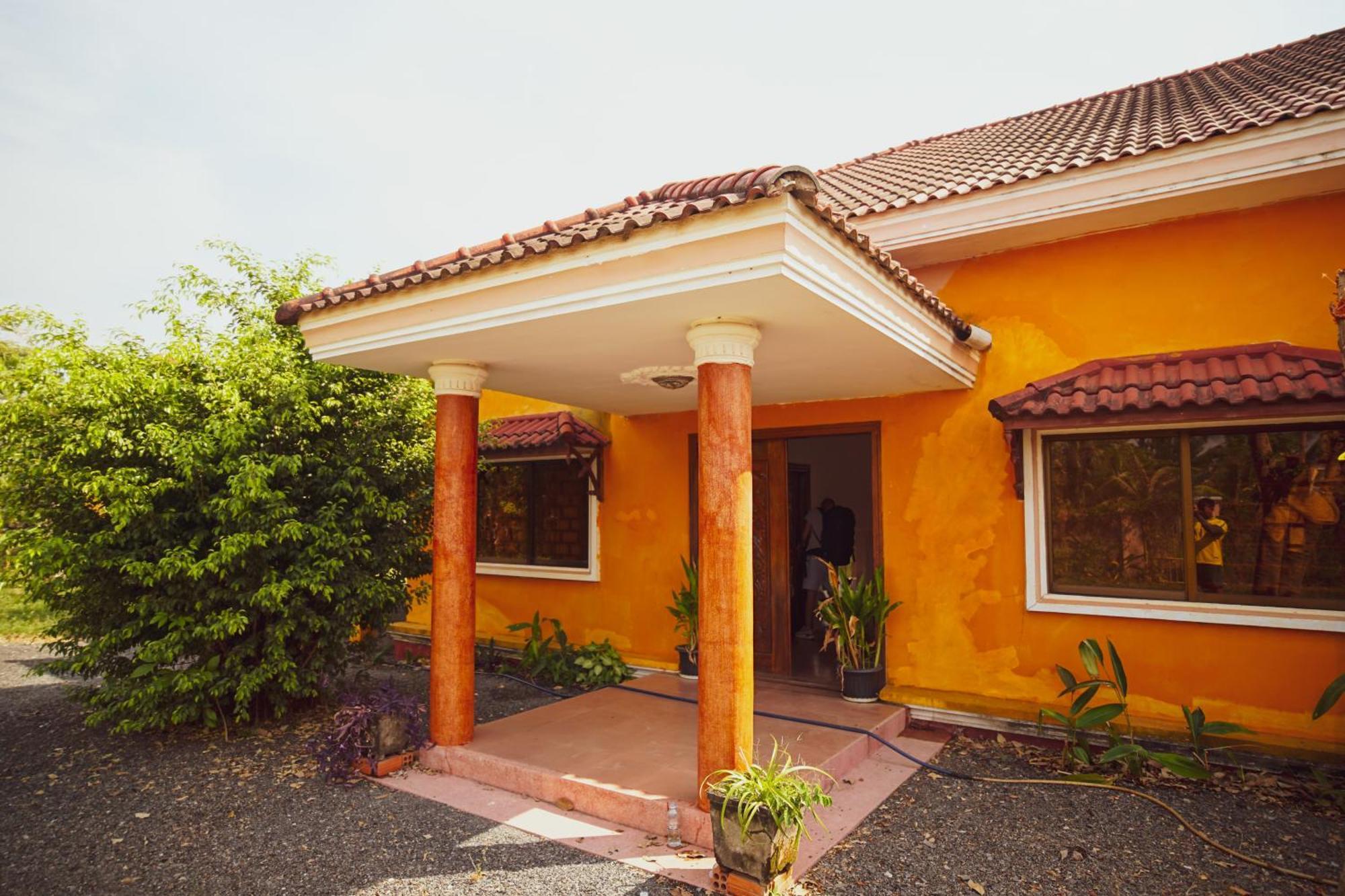 Yellow Star Hostel Kampot Bagian luar foto